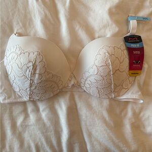 Maidenform Lace-Detail Cream Bra